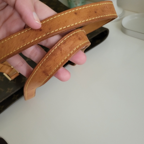 Louis Vuitton Luco M51155 Monogram Shoulder Tote Bag. - Picture 4 of 16